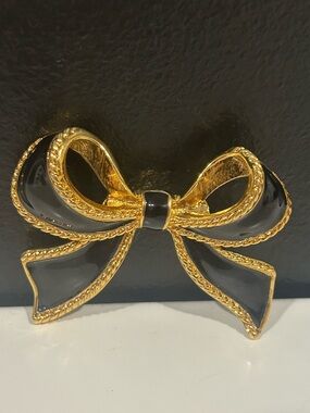 Vintage 1980s Kenneth Jay Lane for Avon necklace enhancer